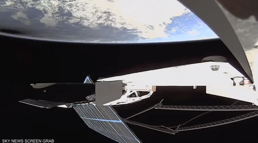 بقعة سوداء تتحرك.. ماسك يوثق الكسوف بـ “فيديو” من الفضاء